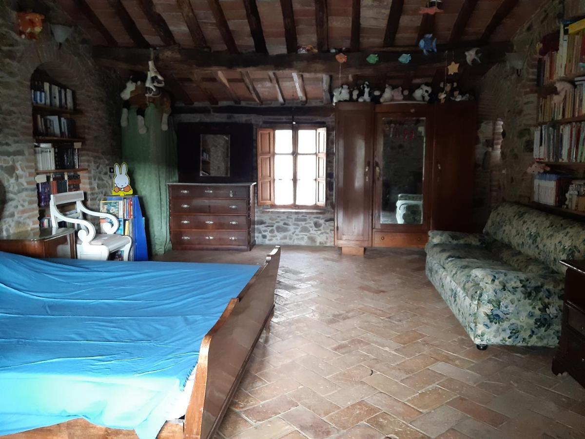 Attic With Balcony At Locanda Del Capo Capannori Luaran gambar